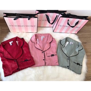 Bộ lụa pijama xuất khẩu tặng kèm túi giấy