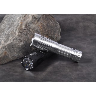 Đèn pin FireFlies E01 SST 20 2300Lumen