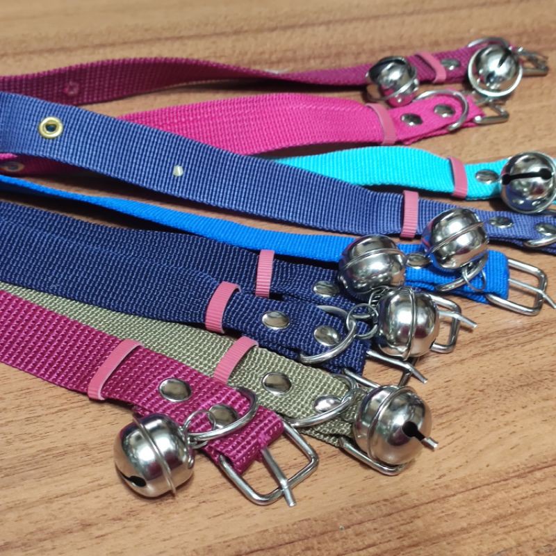 Vòng cổ chó mèo có chuông 2cm x 35cm.