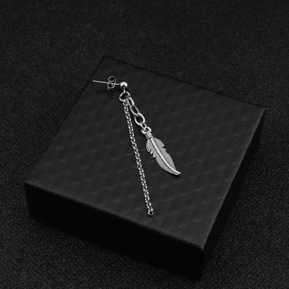 Bông Tai Tua Rua Lông Vũ Hình Thánh Giá Phong Cách Punk Đơn Giản Cho Nam