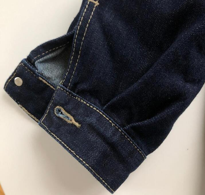 Áo Khoác Denim Dài Tay Với Thiết Kế Phối Túi Cá Tính Theo Phong Cách Hàn Quốc