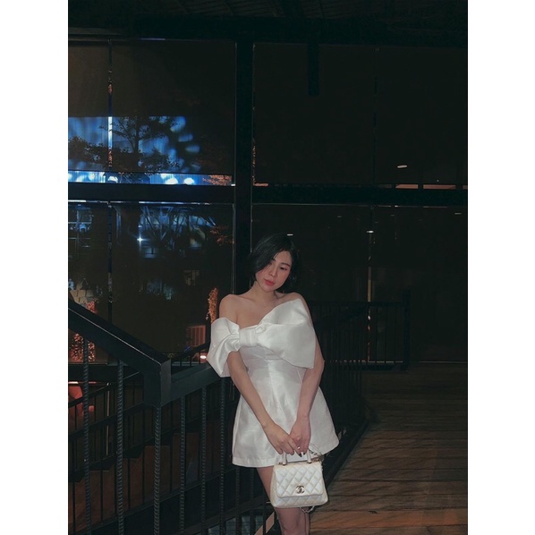 Đầm suông nơ trễ vai