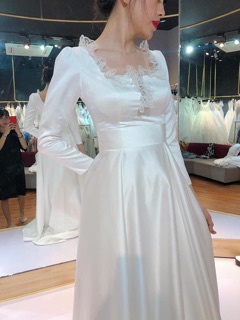 Đầm cưới classic