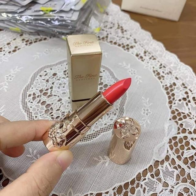Com bo 2 thỏi Son mini Ohui The First tone_cam_hồng , đỏ tươi. Son Ohui the first tinh chất vàng 24k bên em về đc cây