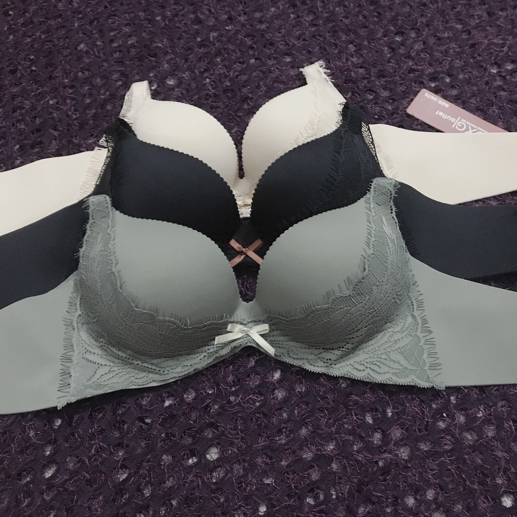 Áo Lót Nữ Su Đúc CXG Không Gọng Nâng Ngực Phối Ren A16