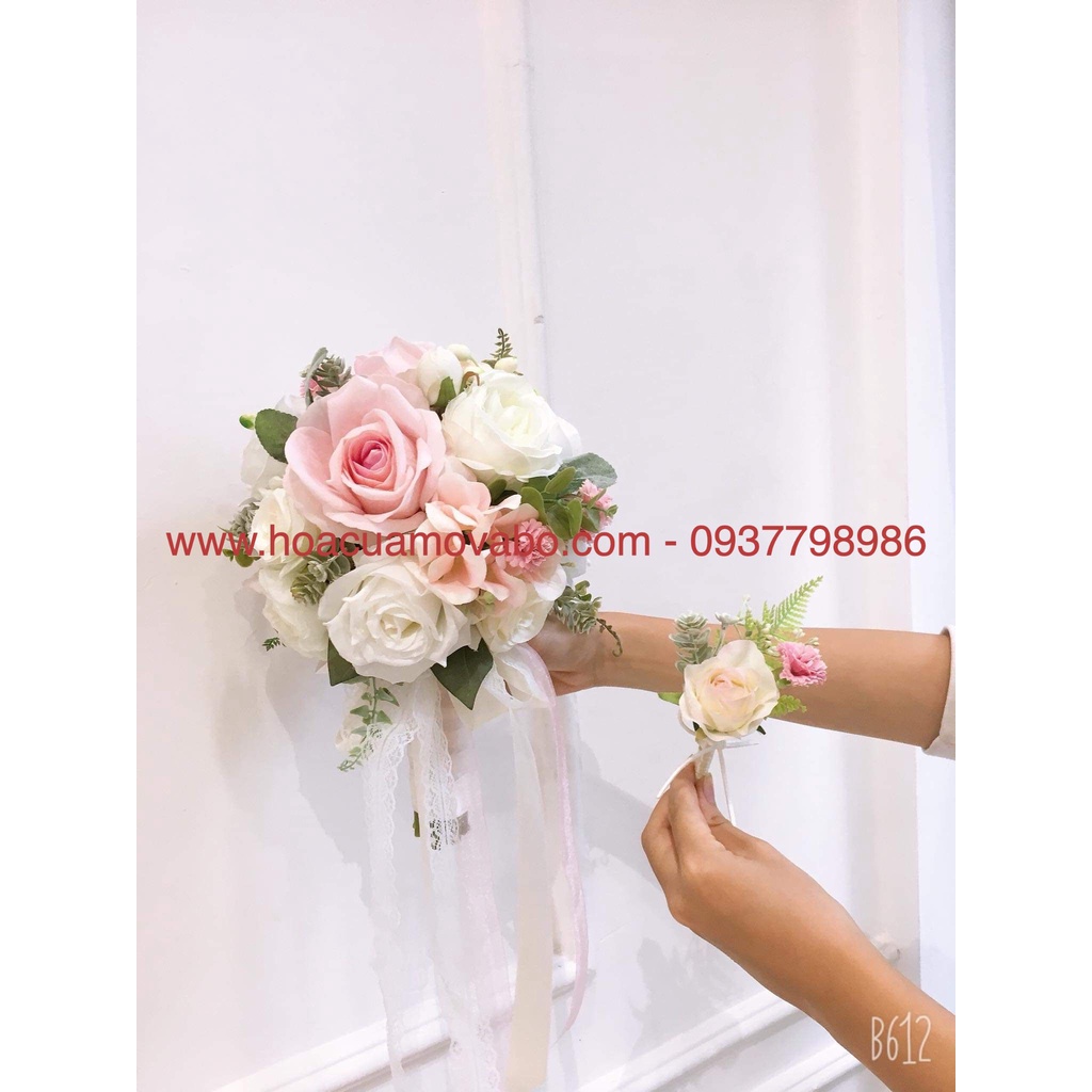 Tay Cầm Cắm Hoa Cưới Cô Dâu, Cắm Hoa Bó Tròn Mơ Bơ  - Cốt Nhựa Trang Trí Trổ Tài Cắm Hoa
