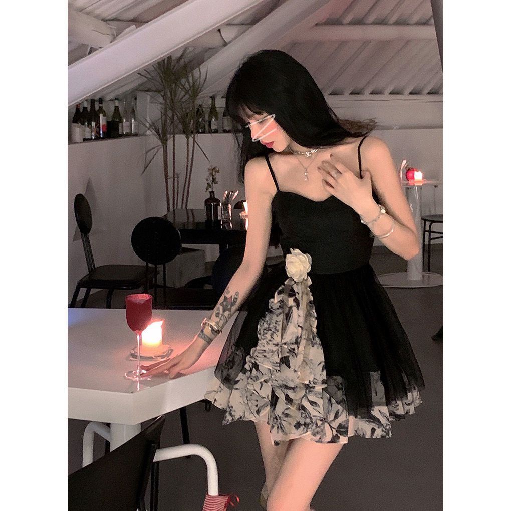 Đầm Hai Dây Ngắn Họa Tiết Hoa Phong Cách Mới Thời Trang Mùa Hè Xinh Xắn Cho Nữ
