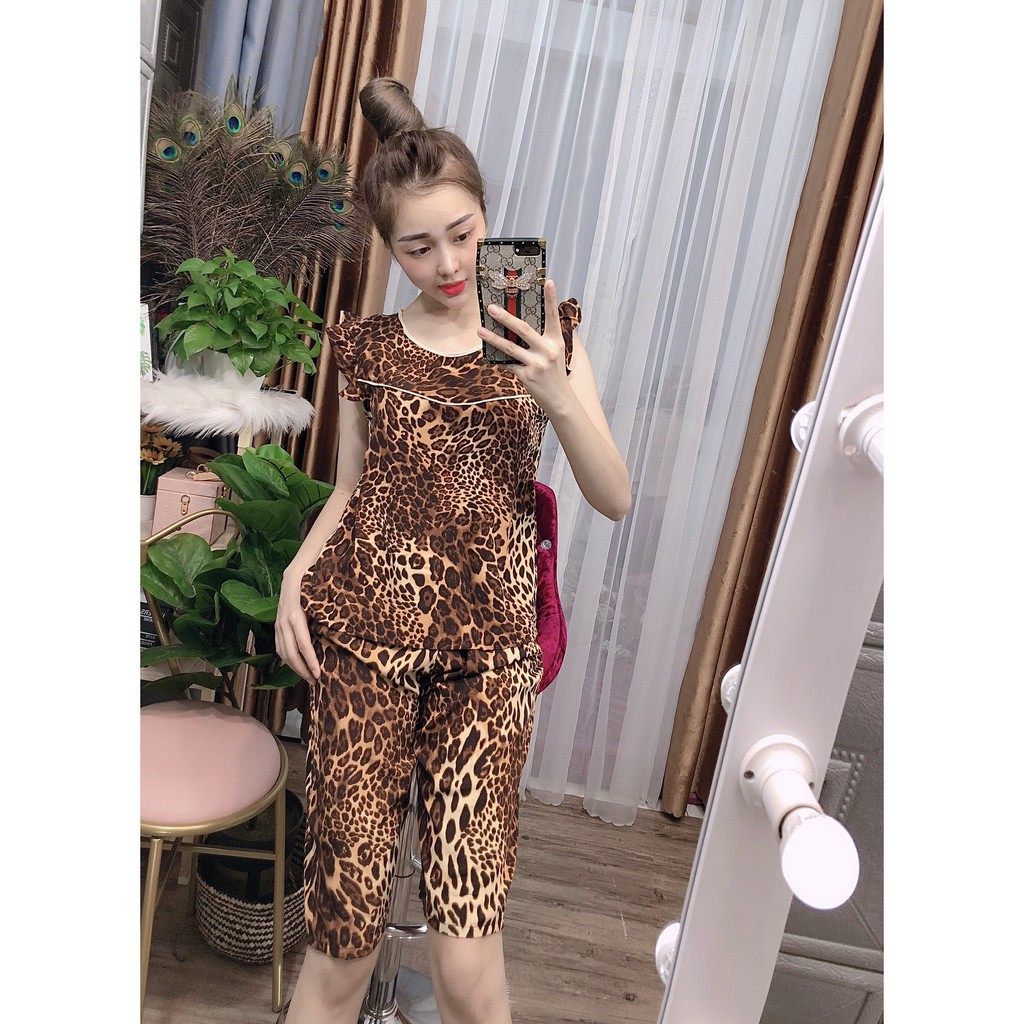 Set đồ bộ tole lửng tay áo cánh tiên họa tiết lạ, loại vải mềm mịn thích hợp vào mùa hè-DABEO