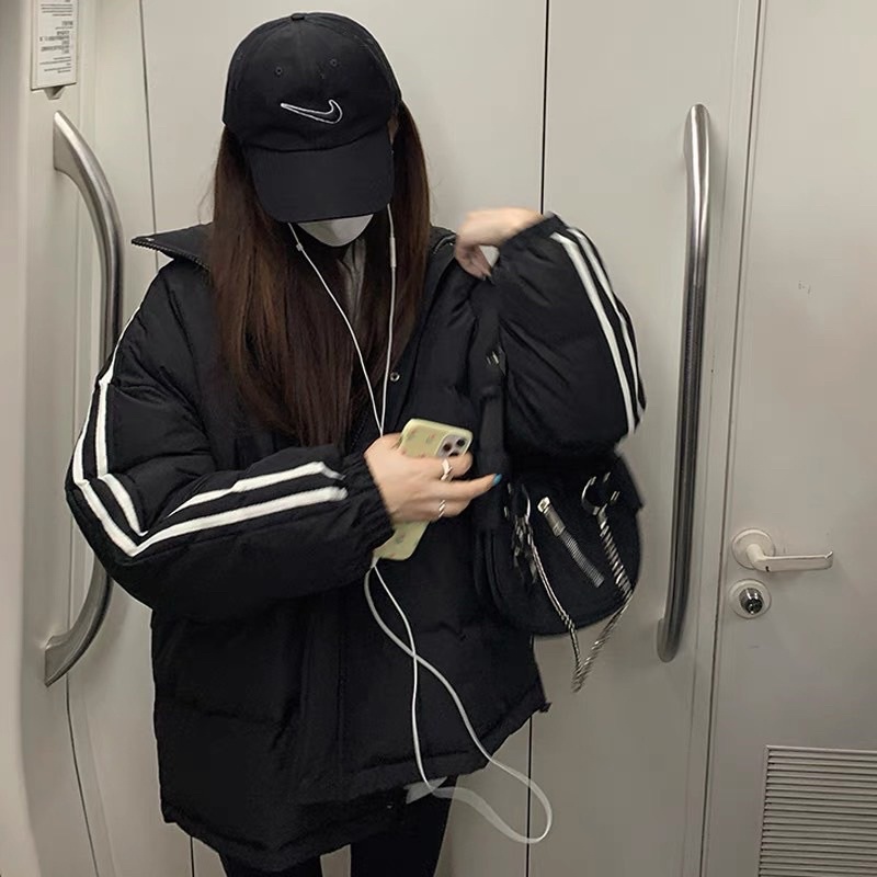 Áo phao mũ 2 sọc  có mũ, 2 màu Đen, Sữa dáng thể thao 2 size M và L, trẻ trung,mềm đẹp, phong cách Hàn Quốc