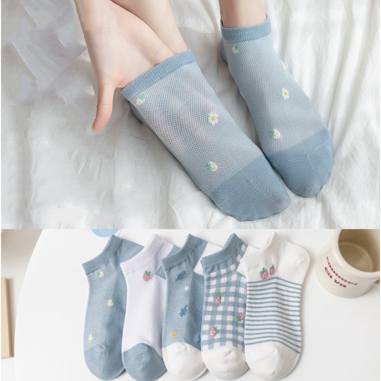 Set 10 đôi tất , vớ cổ ngắn họa tiết dâu tây tông xanh dễ thương