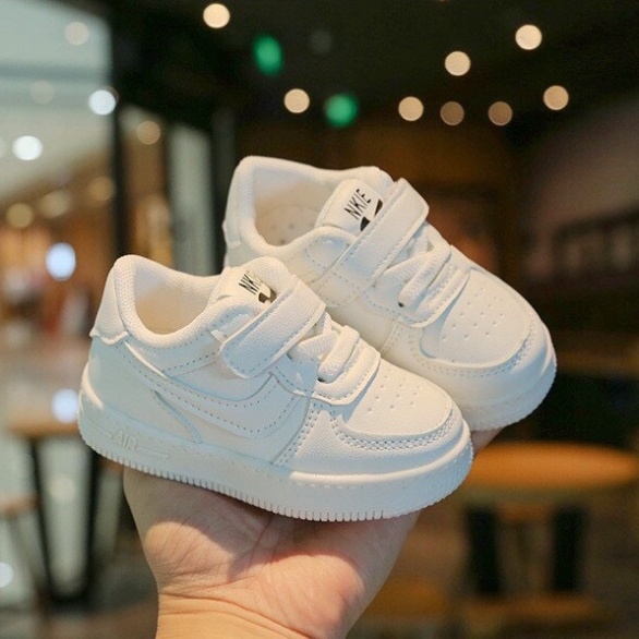 Giày thể thao quai dán giày sneaker trắng quai dán đế mềm