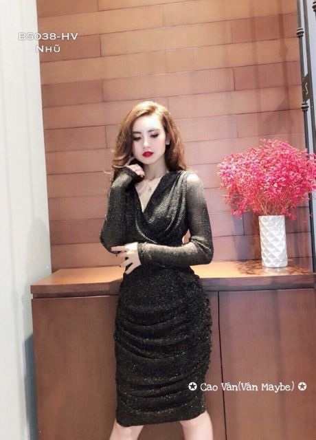 Đầm body nhũ kim tuyến Cao Cấp  tay dài cổ V đắp chéo nhúng thân