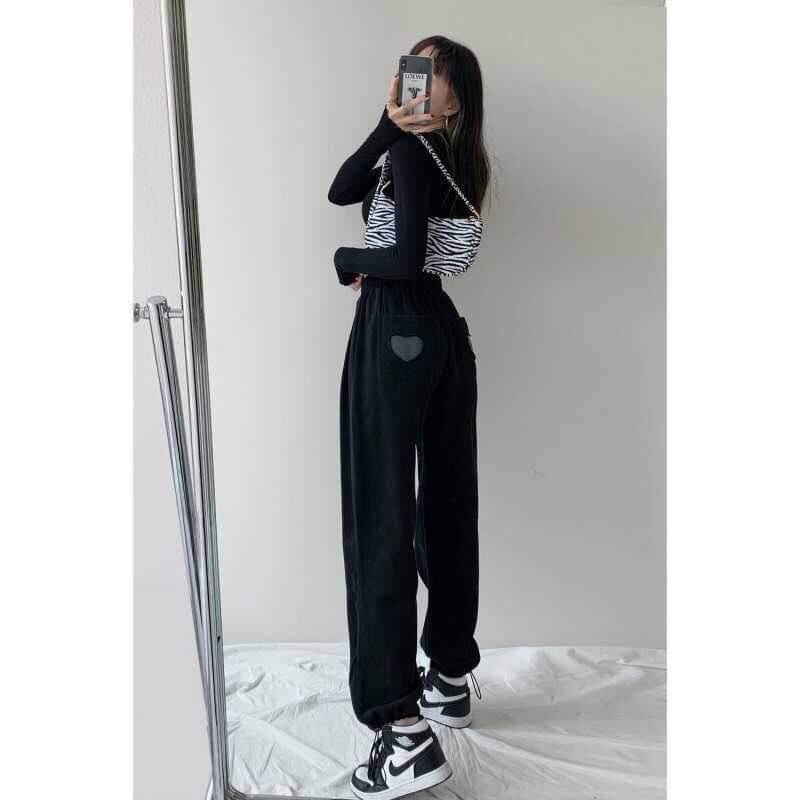 quần jogger chun gấu tim sau Mông hs