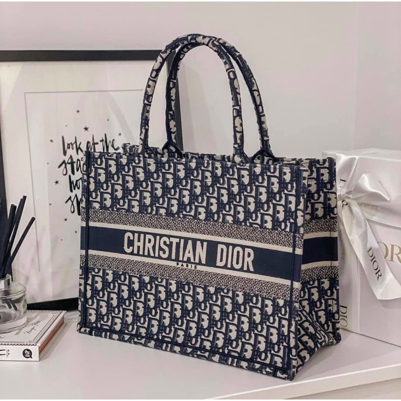 Túi W566-34 Dior totebook size 34 khoá miệng tặng khăn