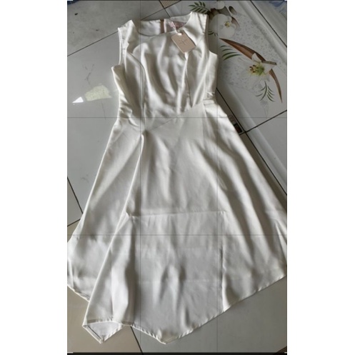 Đầm tà lệch Ted Baker Damita Handkerchief Hem Dress
