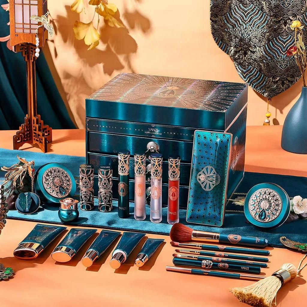 Set trang điểm 22 món Yanzi và kem dưỡng da
