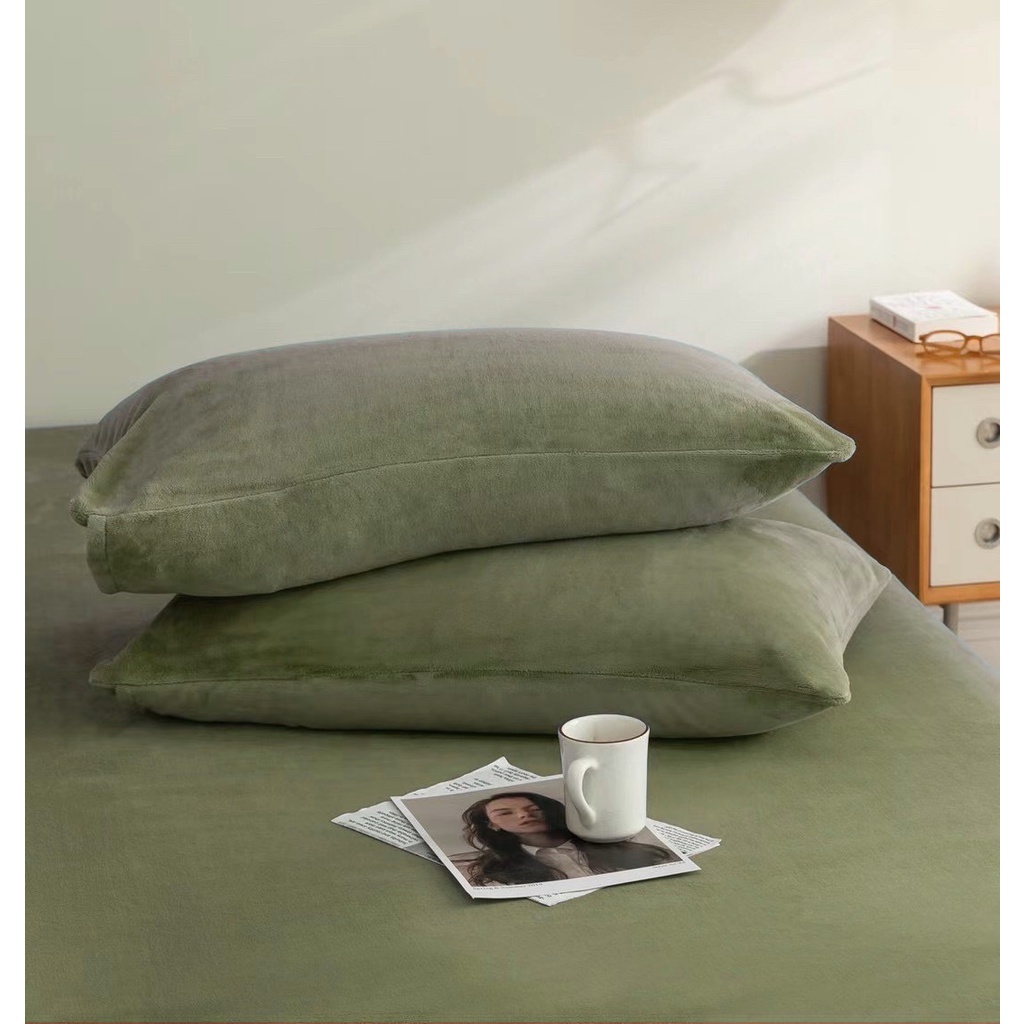 Bộ ga gối nỉ nhung đơn sắc gồm 1 ga và 2 vỏ gối đầu