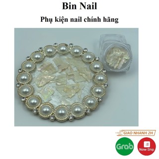 Xà cừ trắng trang trí nail