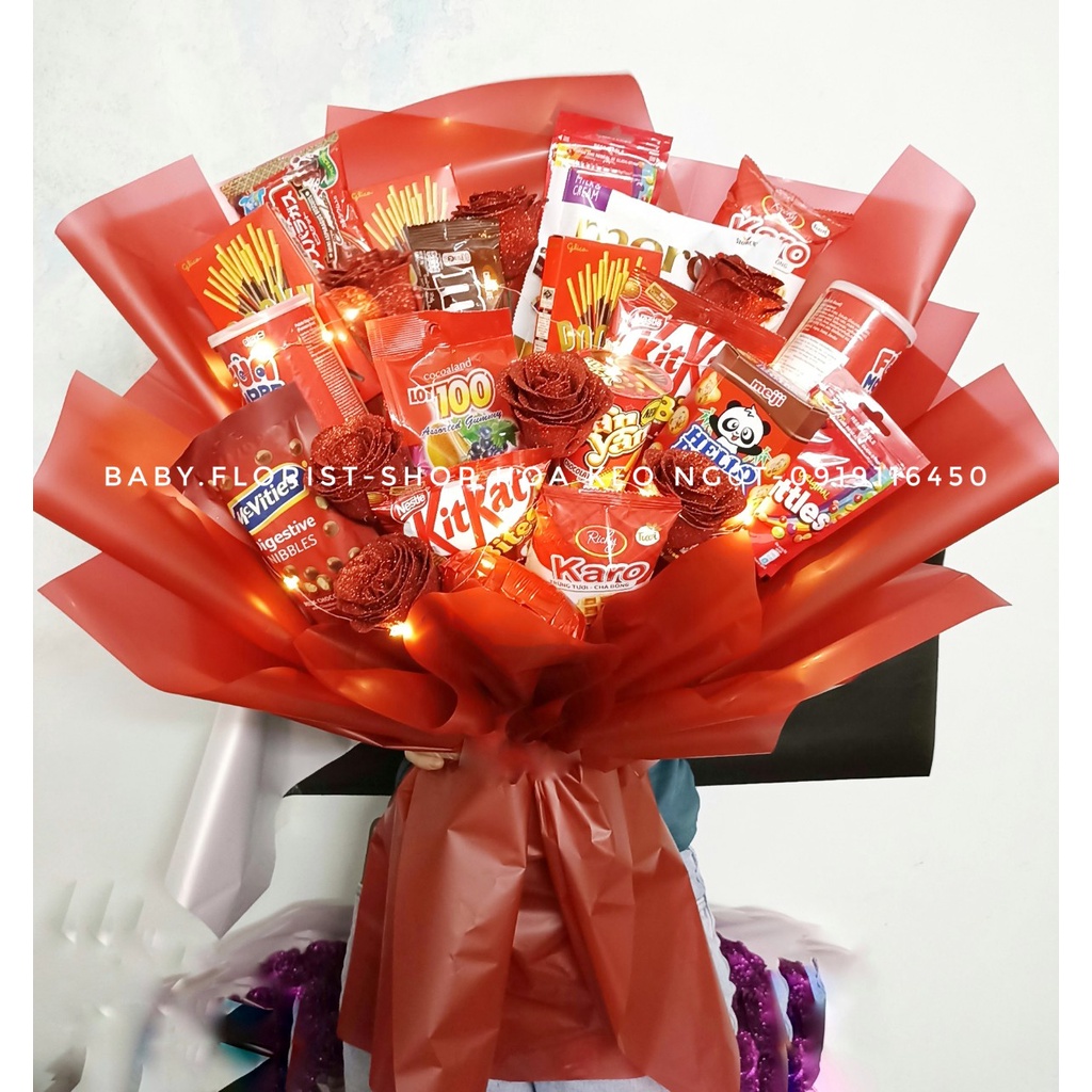 Bó hoa đồ ăn vặt màu đỏ, Bó hoa bánh kẹo, bó hoa tặng người yêu, món quà dễ thương