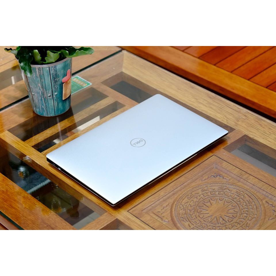 Máy Tính Dell XPS 9370 (Core I7-8550U 8CPU, Ram 8GB, SSD NVMe 512GB, MH 13.3" FullHD)