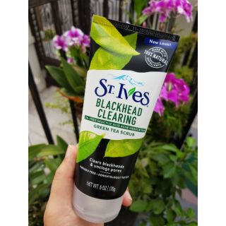 Sữa Rửa Mặt Trà Xanh St Ives Blackhead Clearing Green Tea Scrub 170g