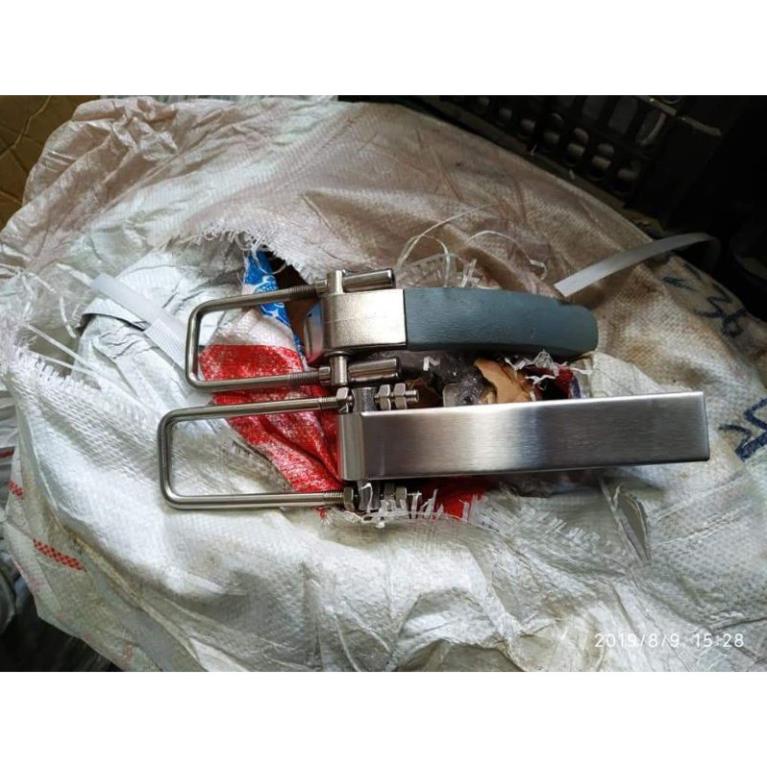 Khóa cửa tủ dạng móc inox 304 chuyên dụng cho tủ cơm công nghiệp