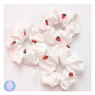 Chun scrunchies dâu tây