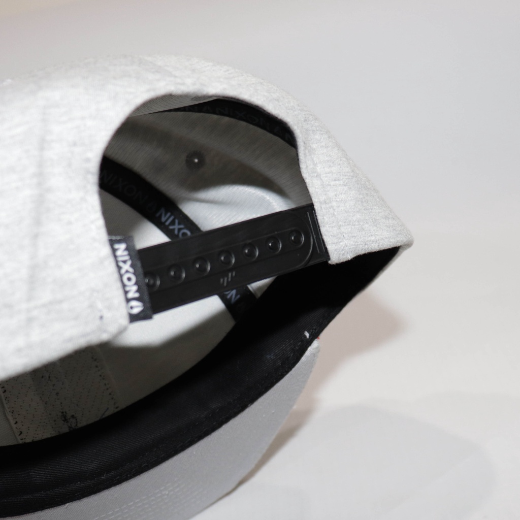 Nón NHS Snapback Full xám logo vuông da đen Nix012.