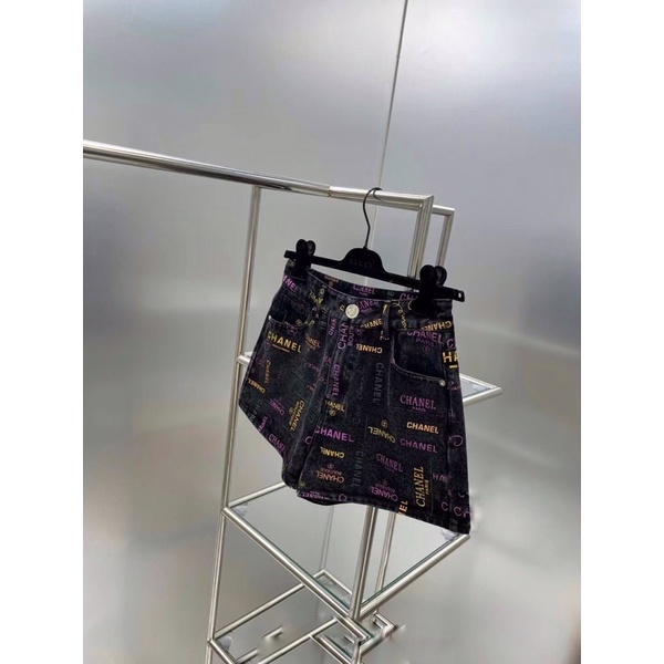 QUẦN SHORT BÒ HOẠ TIẾT CN