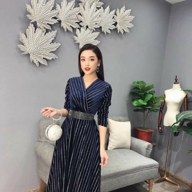Đầm nhung kèm belt