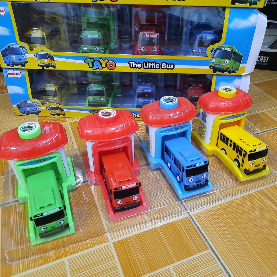 Bộ 4 xe buýt Tayo The little Bus và gara (size nhỏ) gồm 4 xe 4 màu khác nhau