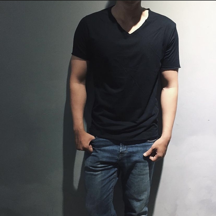 Áo thun trơn basic nhập Thái Lan - Màu đen - Unisex