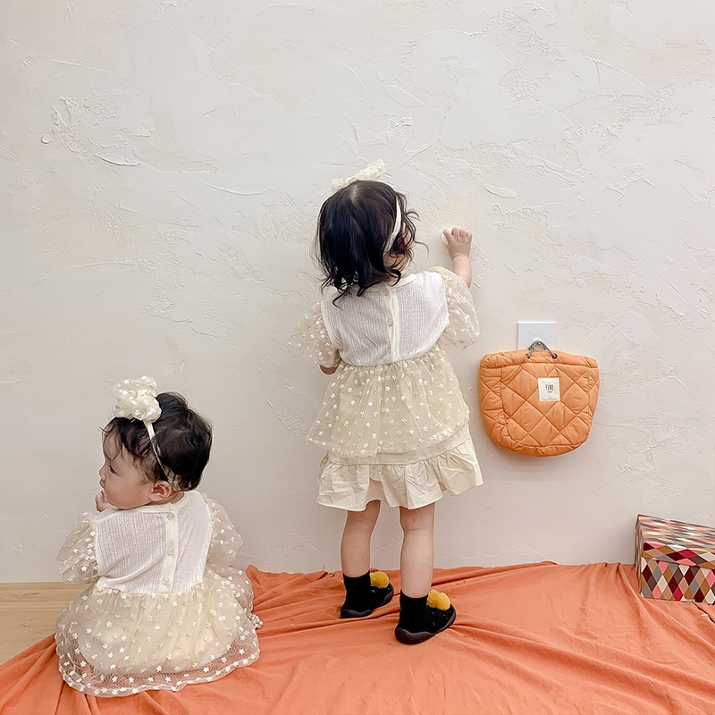 Bộ Áo Liền Quần Tay Ngắn Màu Kem Đáng Yêu Thời Trang Cho Bé Gái