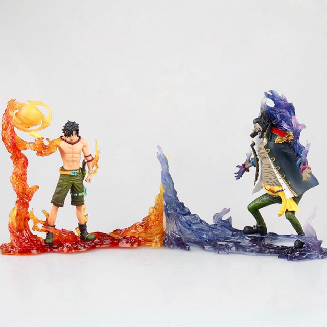 Mô hình Ace vs Râu đen One piece
