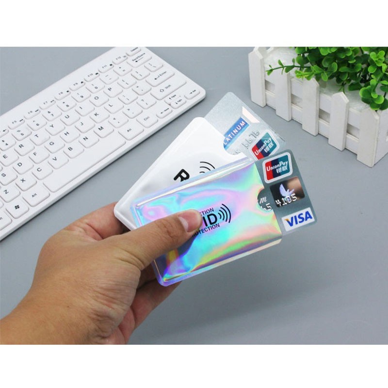 Bao đựng bảo vệ thẻ ngân hàng/ thẻ tín dụng chống nhận dạng qua tần số vô tuyến bằng kim loại 9 * 6.3 cm