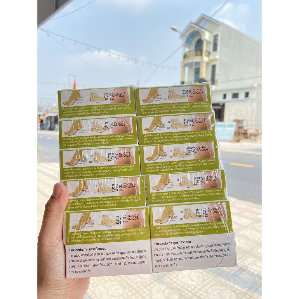 KEM TR* NỨT GÓT CHÂN THÁI LAN BANANA HEEL CREAM