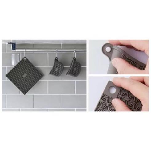 Set gồm 1 Miếng Lót Nồi Và 2 Miếng Lót Tay nhấc nồi Silicone Lock&Lock LLT026, họa tiết đẹp, màu xám