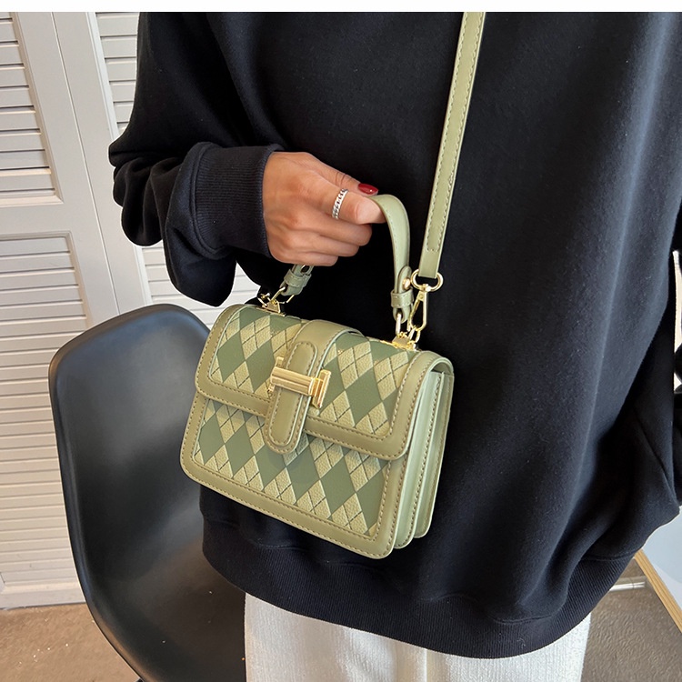 Túi đeo vai IELGY hình vuông cỡ nhỏ họa tiết dập nổi thời trang cho nữ