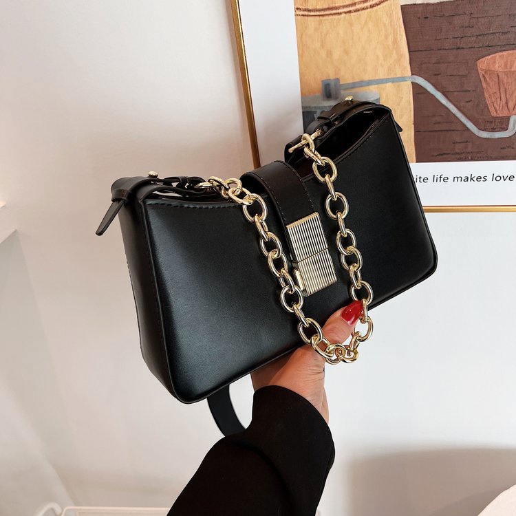 Túi Xách Đeo Vai Kiểu Vuông Nhỏ Phối Dây Xích Thời Trang Cao Cấp 2022