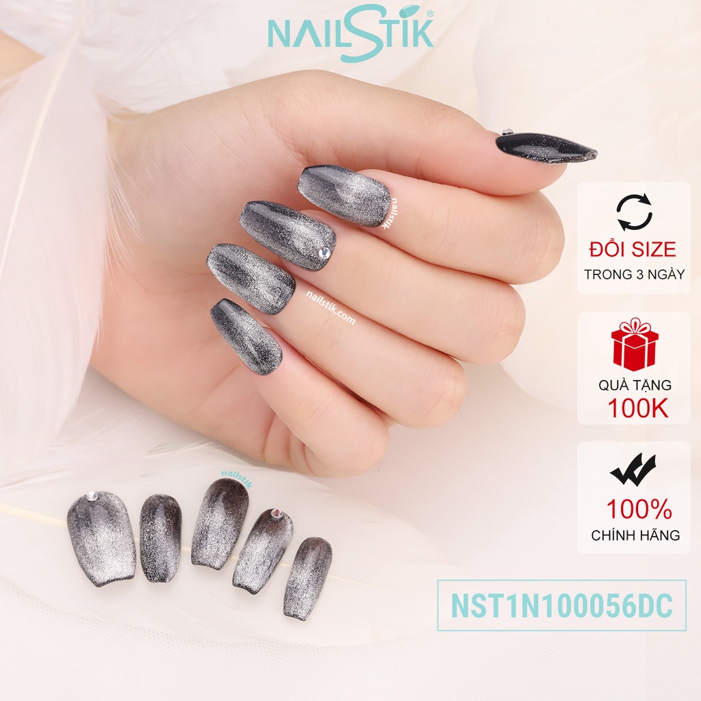 Móng úp thiết kế by NAILSTIK, màu đen, form móng coffin, dài, 056