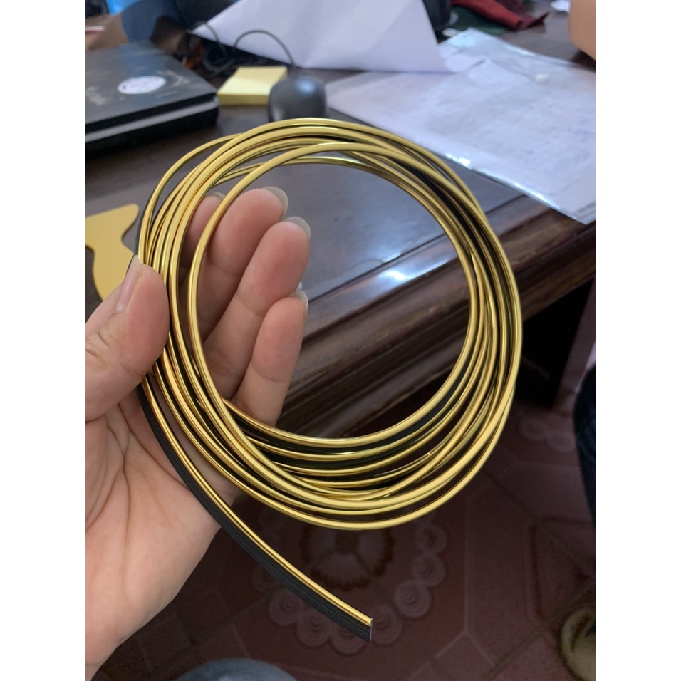 Viền chỉ vàng tráng trí loa chất liệu PVC dai 5m