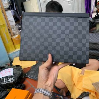 Clutch LV cực đẹp