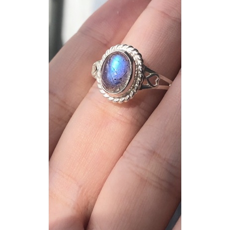 Nhẫn bạc oval viền xoắn Iabrad0rite