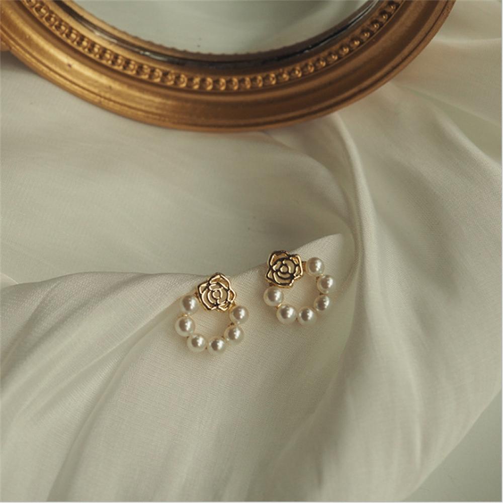 Bông Tai Thời Trang Kiểu Đinh Tán Cho Nữ