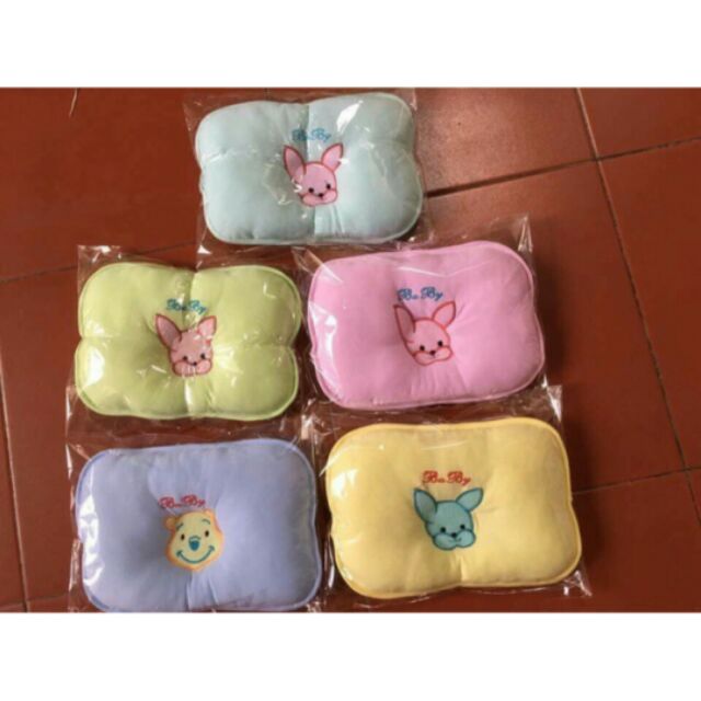 gối lõm cho trẻ sơ sinh