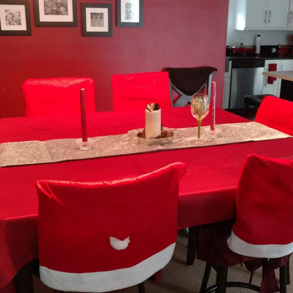 Áo Bọc Lưng Ghế Hình Nón Ông Già Nô En Dùng Trang Trí Giáng Sinh