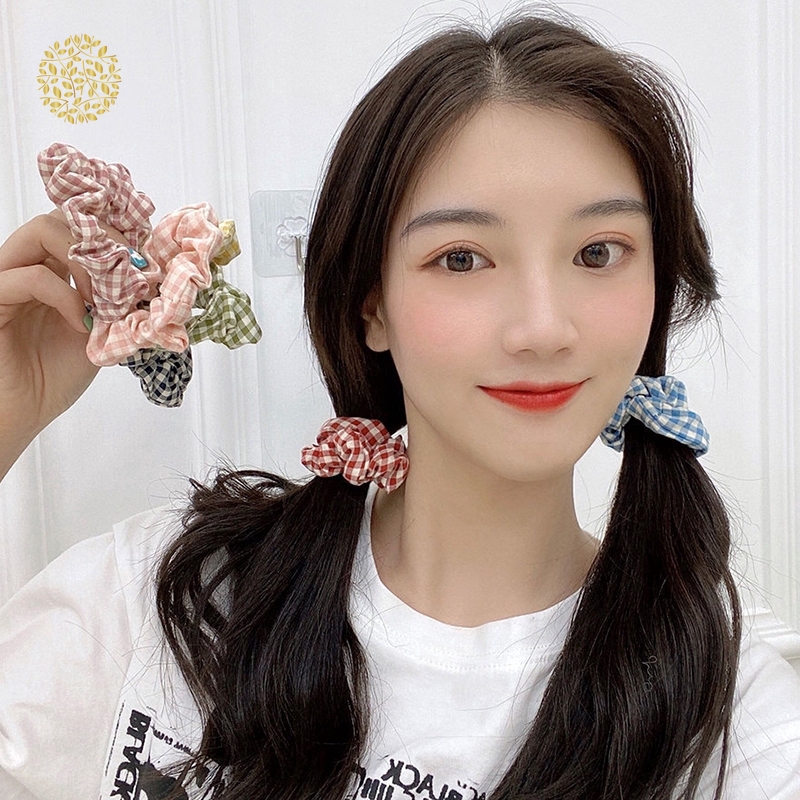 Buộc tóc lớn phong cách retro cho nữ