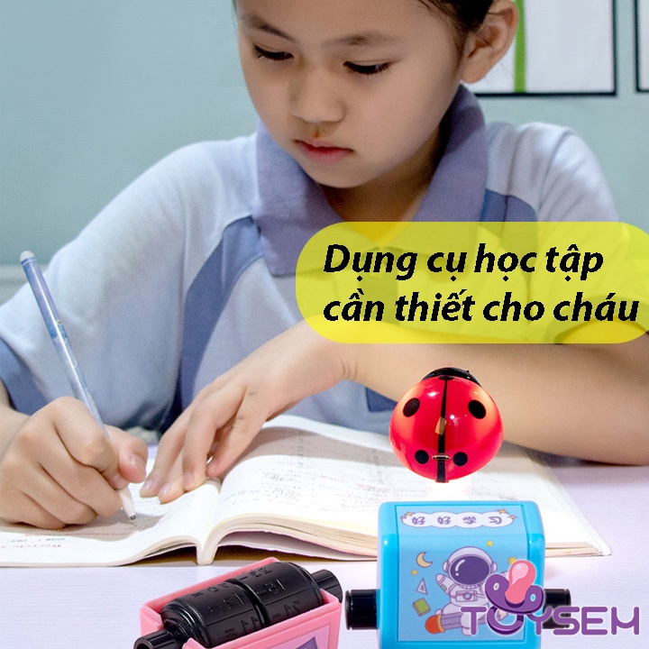 Con lăn 100 phép tính cộng trừ số học tặng kèm thêm hộp mực giúp bé rèn luyện các phép toán