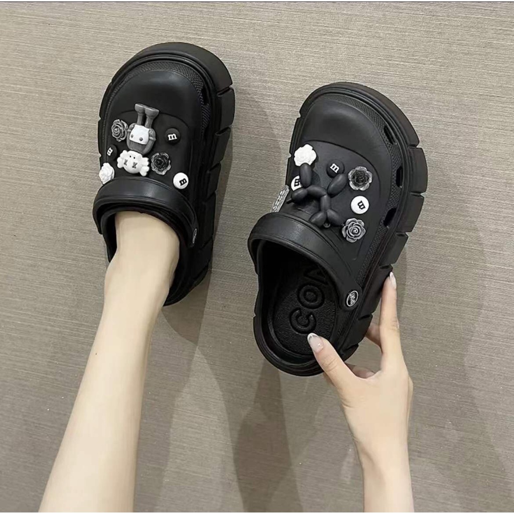Dép Cross nữ kèm charm, d.ép bánh mì  đế cao 6cm siêu dễ thương, cực êm.Nhựa Chống Thấm Nước Đi Biển xinh xắn thời trang