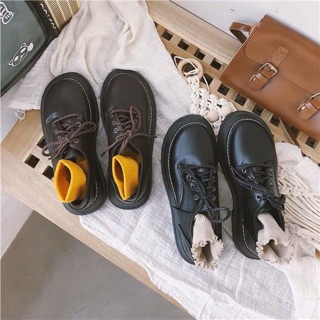 Có sẵn giày ulzzang hàn quốc